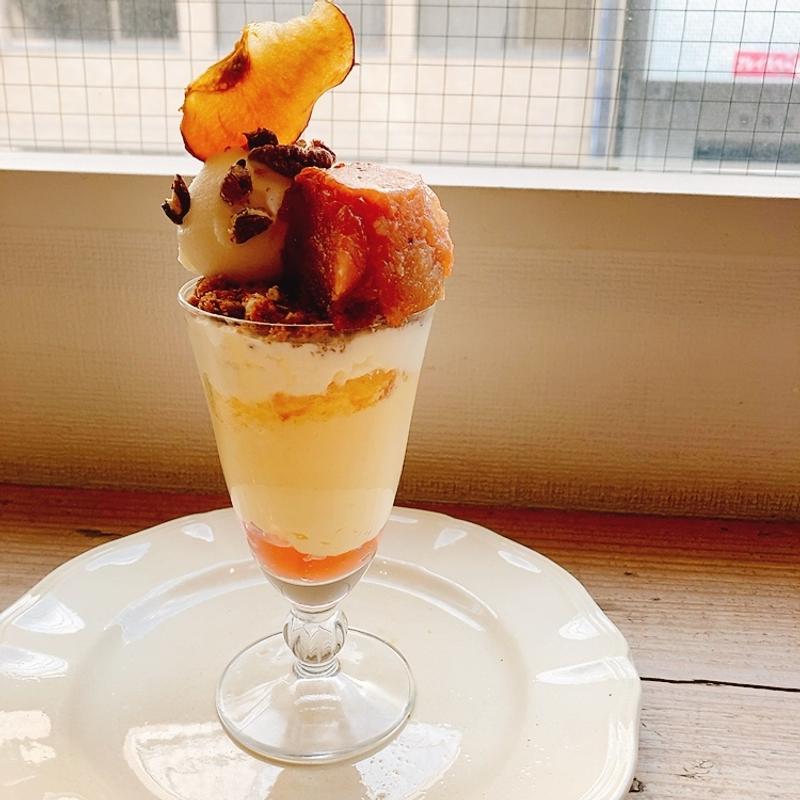 紅玉りんごのグラスデザート(cafe de unji)