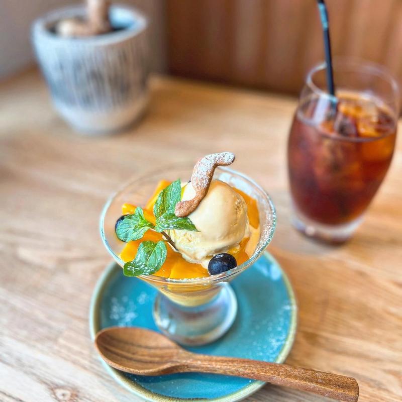 自家製マンゴーぷりん(5 waters cafe)