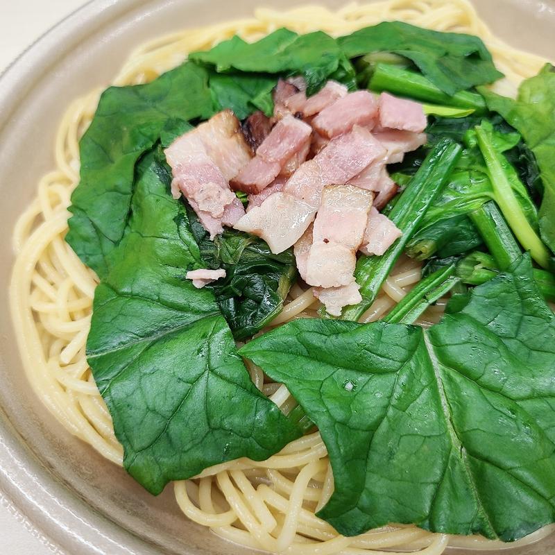 ほうれん草とベーコンのバター醤油パスタ(セブンイレブン 麹町駅前店)