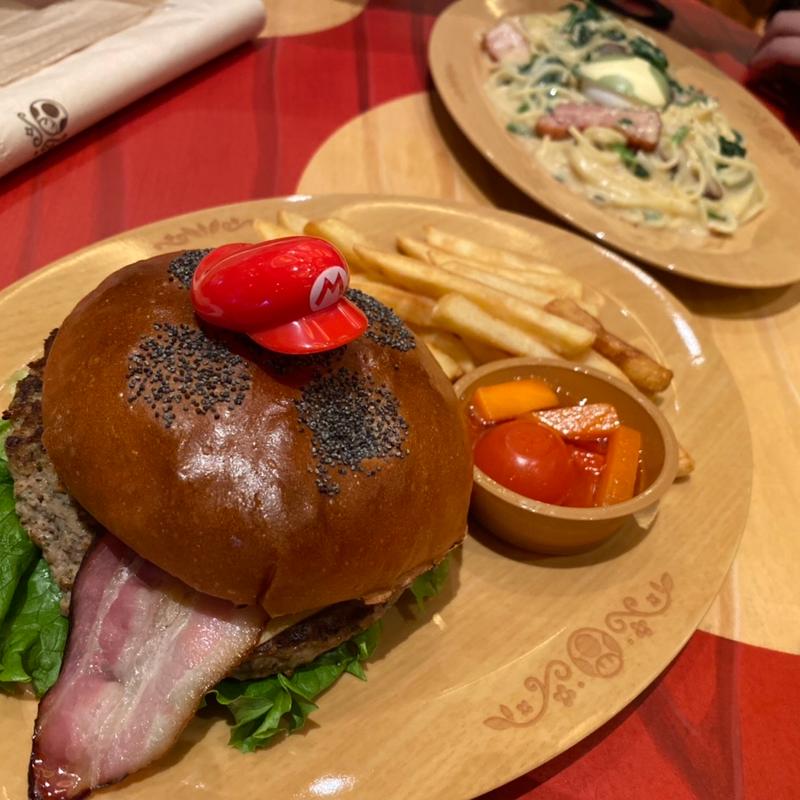 マリオ・バーガー ～ベーコン＆チーズ～(キノピオ・カフェ)