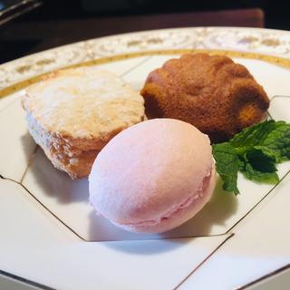 伝統を突き詰めたプティフール(フランス厨房 旬彩 中央駅店 )