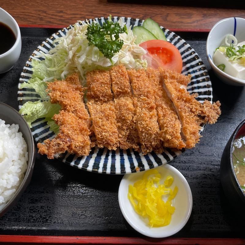 チキンカツ定食(定食処エクボ)