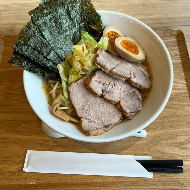 特性醤油ラーメン(自家製麺 和屋)