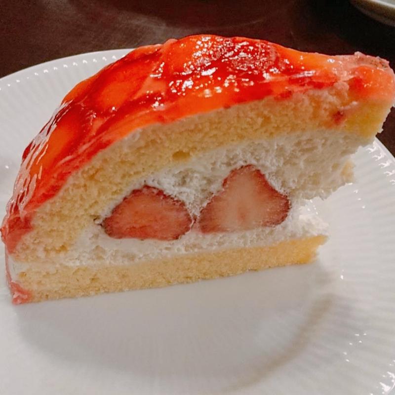 あまおう苺のズコット(椿屋珈琲 新宿茶寮)