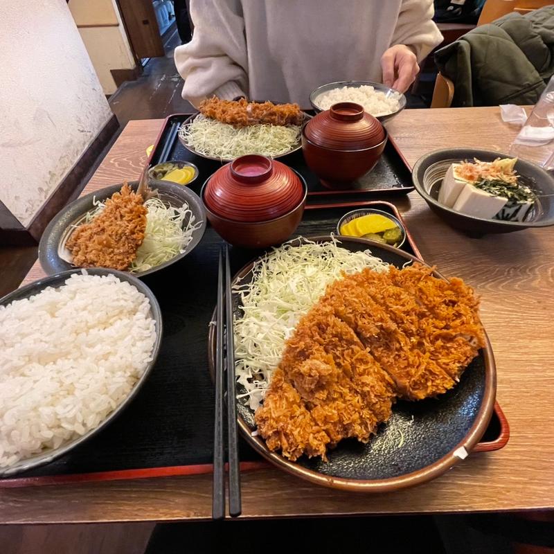 ロースカツ定食(とんかつ麻釉)