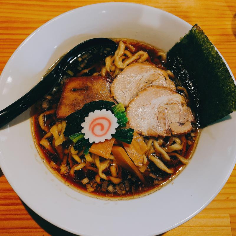 中華蕎麦 醤油(麺道六善)