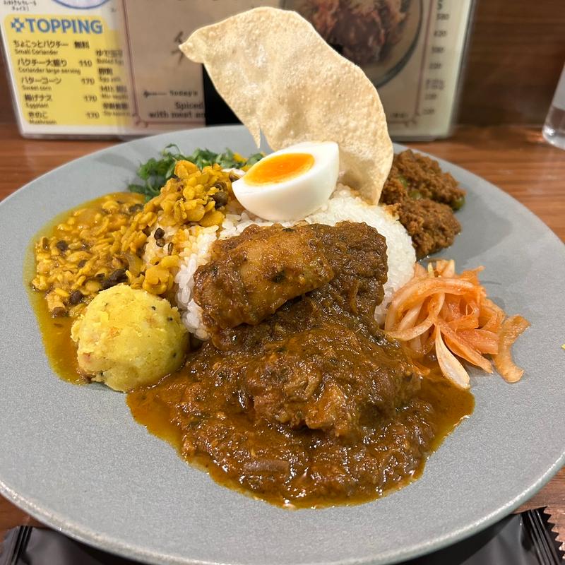 チキンカレー&キーマ&MUX豆(FISH 新宿店（フィッシュ）)