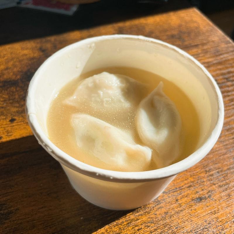 スープ水餃子(台湾ルーロー飯魯肉飯店 高円寺陸橋南店)