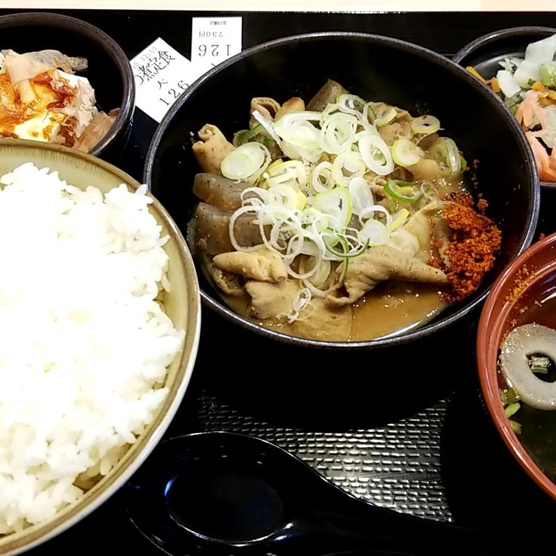 もつ煮定食(ゆで太郎金の隈店(もつ次郎併設店))