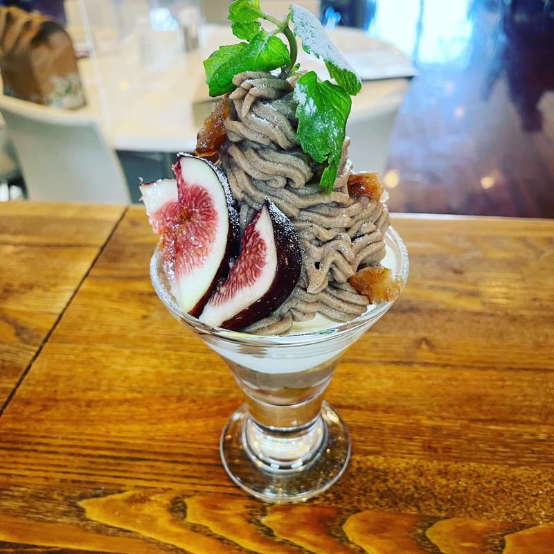 いちじくとモンブランのパフェ(フルーツカフェ オレンジ （fruit cafe ORANGE）)