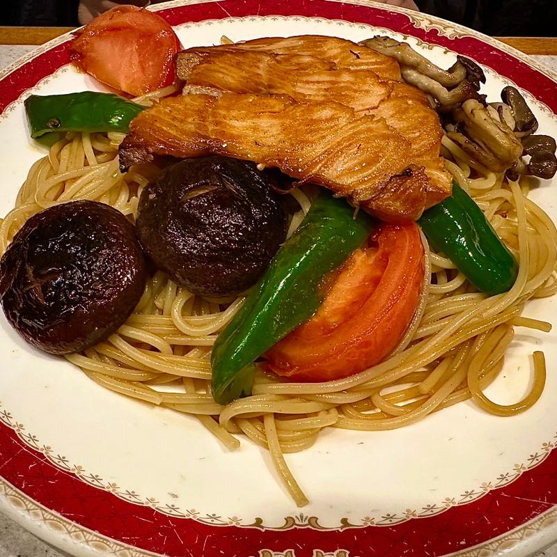 サケと野菜のスパゲッティ(ハシヤ)