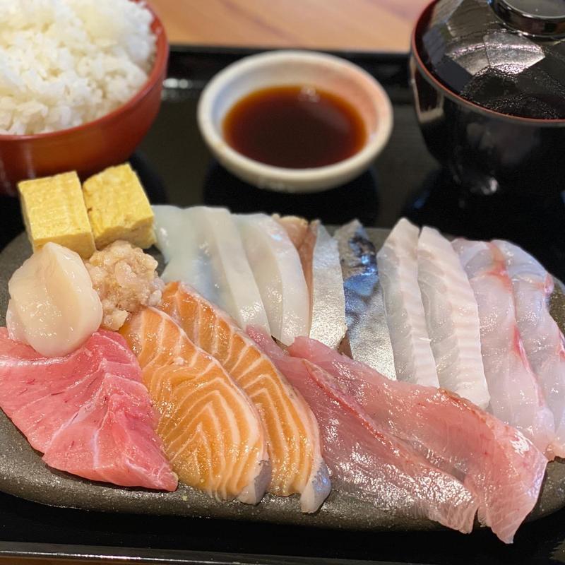 8種刺身めし(海さくら 蝦夷海（えぞうみ）‐EZOUMI‐)