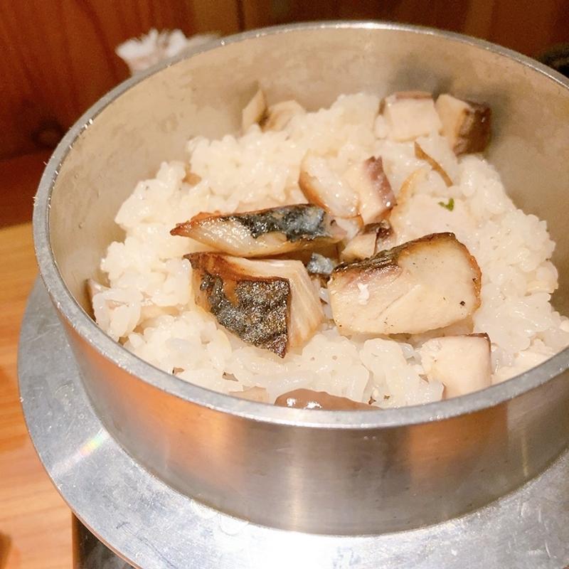 焼きさば釜飯(ダイニング 六望)