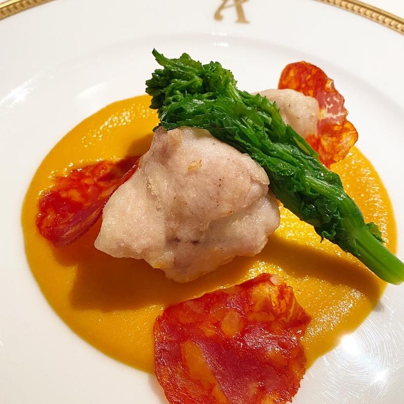 家兎のベニエ菜花とイベリコ豚のチョリソ(アピシウス)