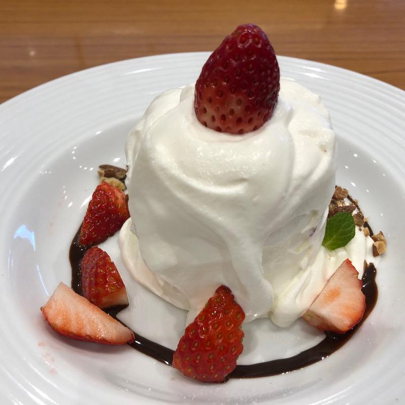 とろけるいちごショート(ココス 扇店)