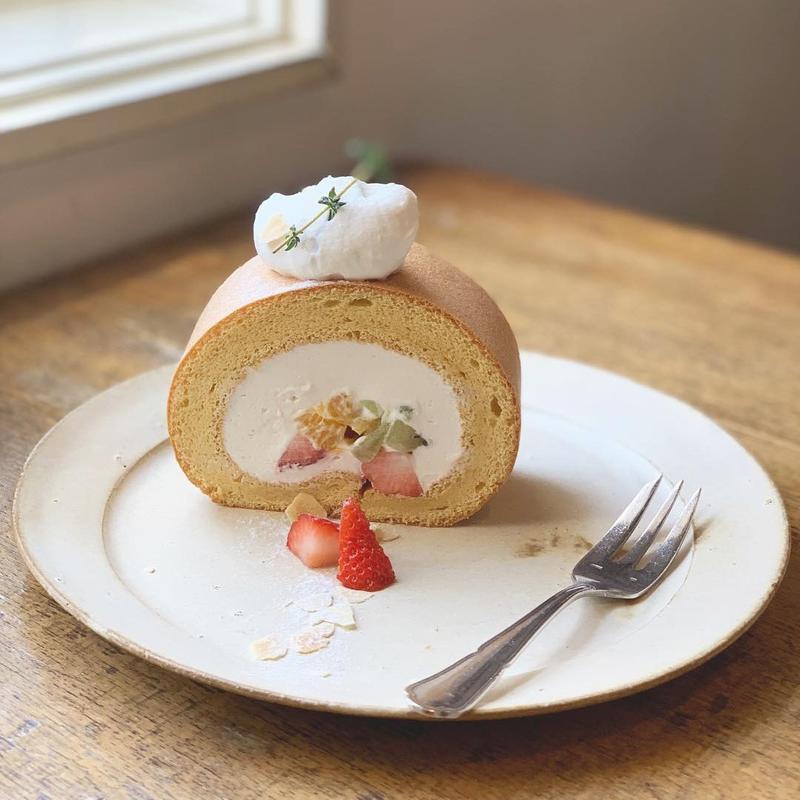ロールケーキ(mado cafe)