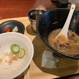 麺線&鶏肉飯セット(本格的な台湾夜市料理 台南担仔麺 （タイナンターミー）)