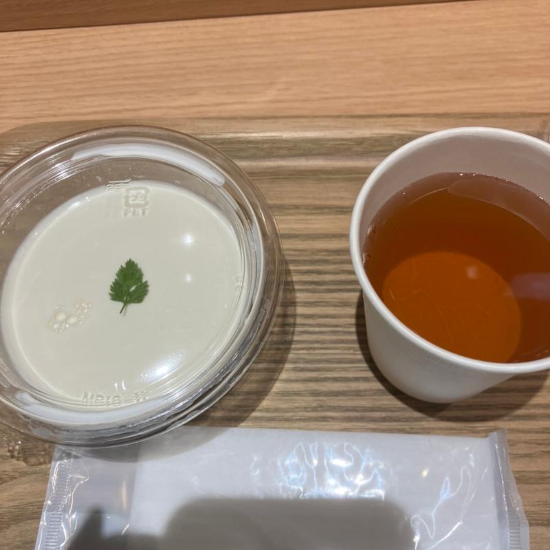 おにぎり屋の杏仁豆腐(DONGURI(どんぐり)大通店)