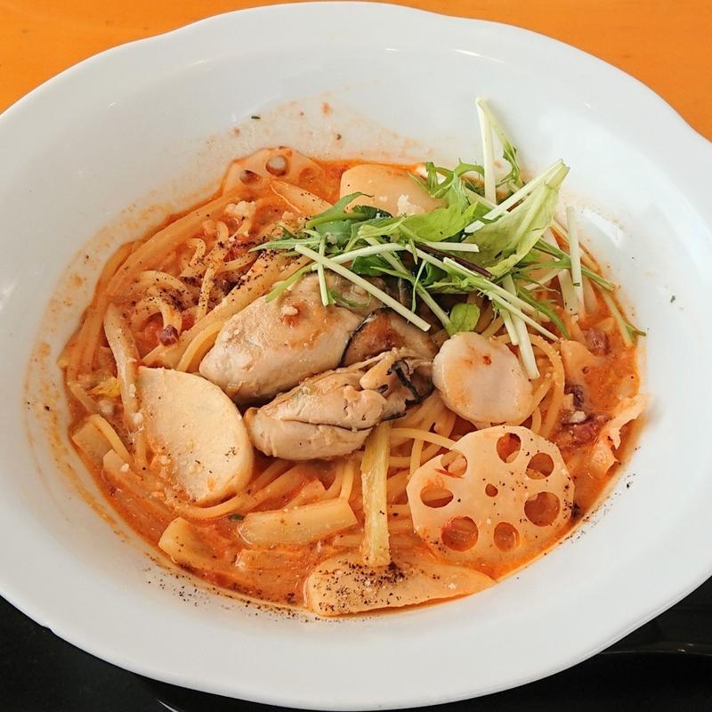 広島産牡蠣と帆立と冬野菜のトマトクリームスープ スパゲッティー(洋麺屋五右衛門 港北店)