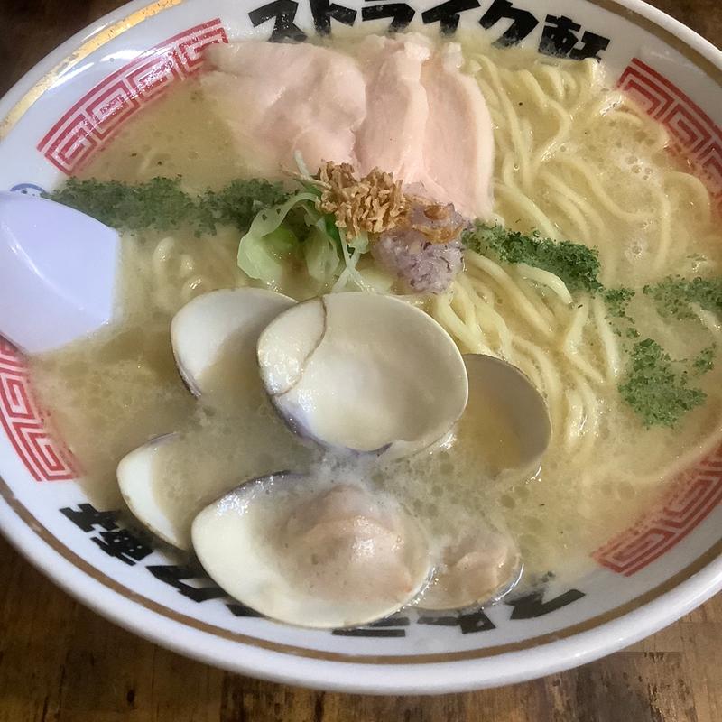 シンカー(麺大盛り100円)(どストライク軒 THE BEACH )