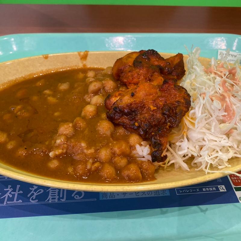 タンドリーチキンとひよこ豆カレー(Gold Quasis)