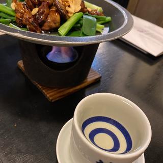 鳥もつ焼き　日本酒（たれ口）(京都・伏見神聖酒蔵 鳥せい 本店)