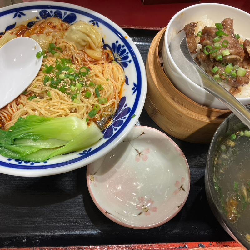 紅油雲呑麺セット(雲呑房)