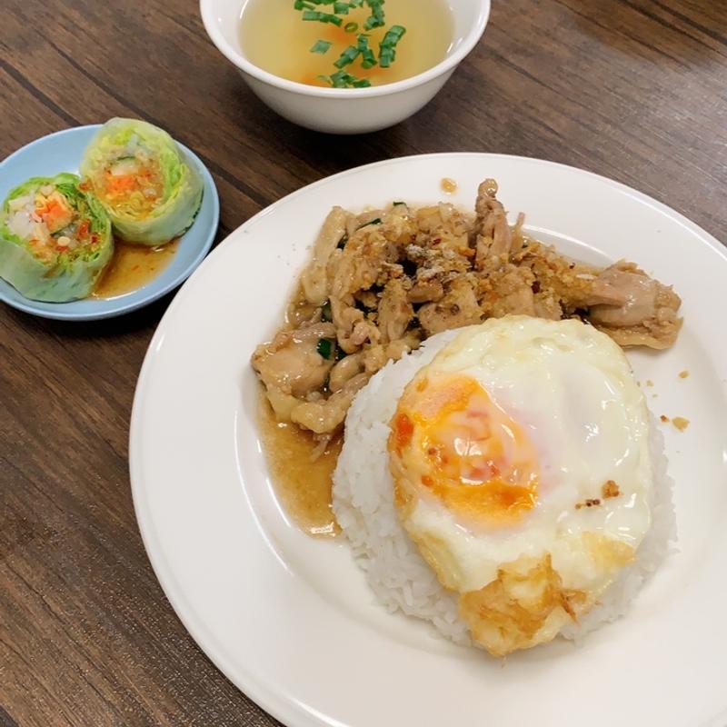 ランチBセット(タイ ヤ タイ)