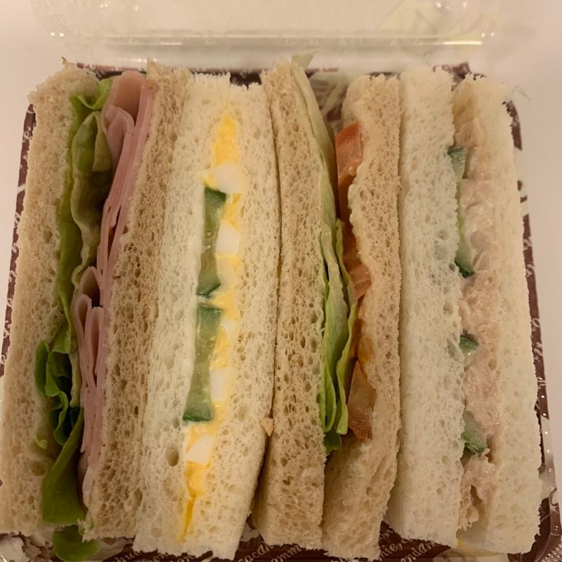 4色サンド(デリフランス 大井町店)