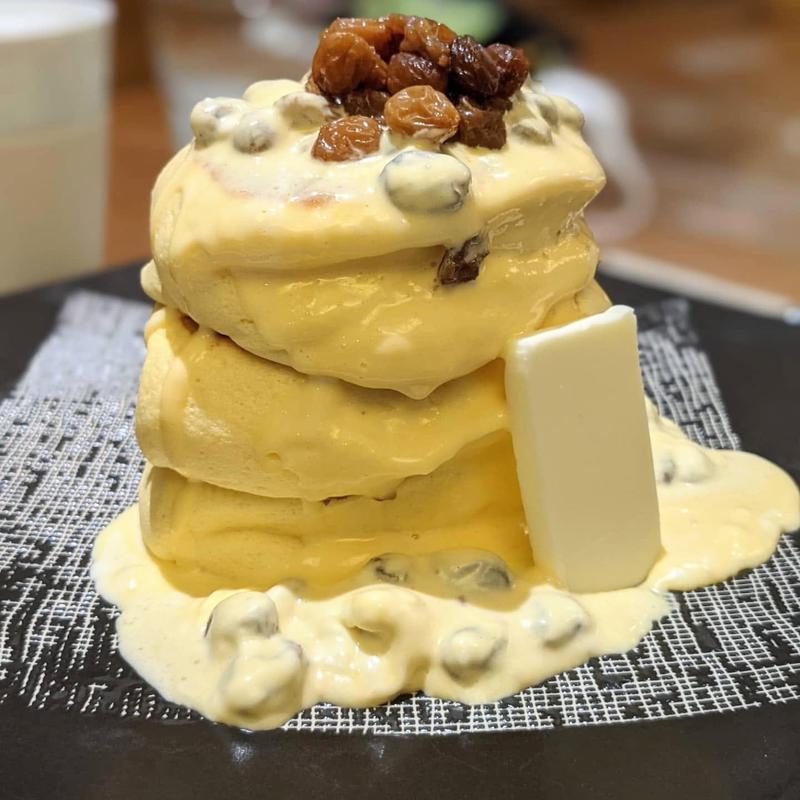 蜂蜜とバター ラムレーズン クリーム(紅鶴)