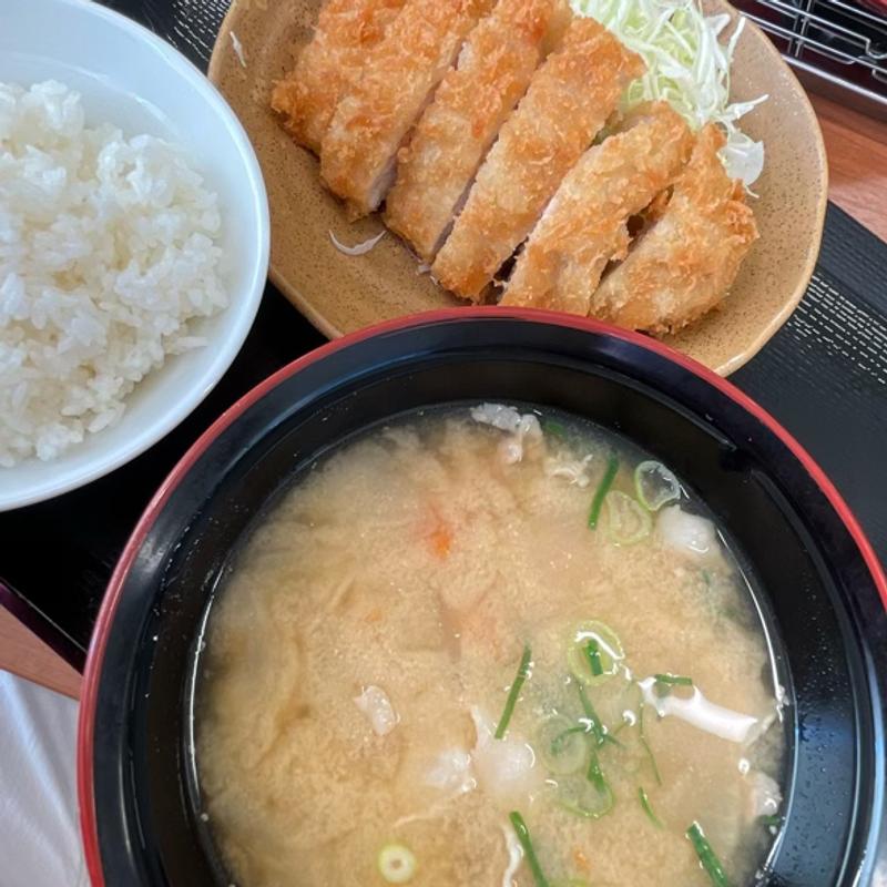 とん汁定食(ロースカツ)(かつや 伊勢原店)