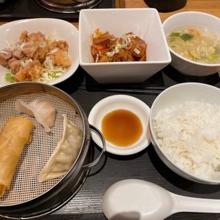 日替わりランチ(台湾小籠包小皿料理 圓園)