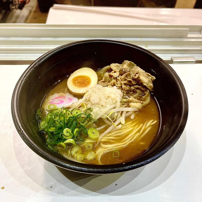 肉盛り濃厚味噌ラーメン(ライトニングファイヤー)