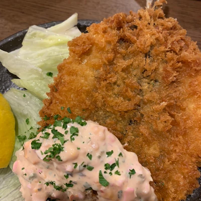 肉厚アジフライ(煮込みや みよし)