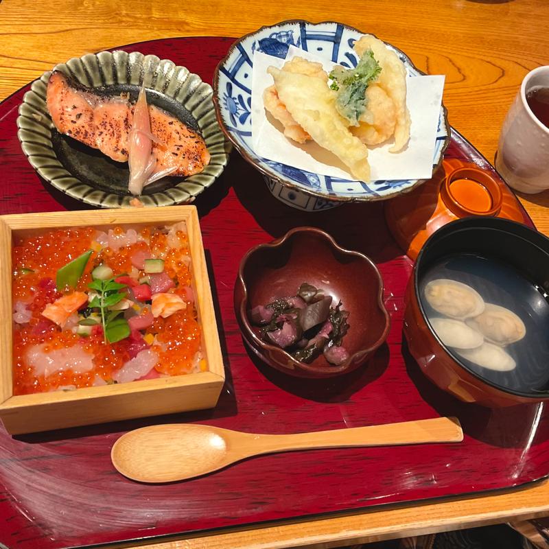 特選豆皿御膳(ばらちらしと京ばんざい 鮪花壇 東京大丸店)