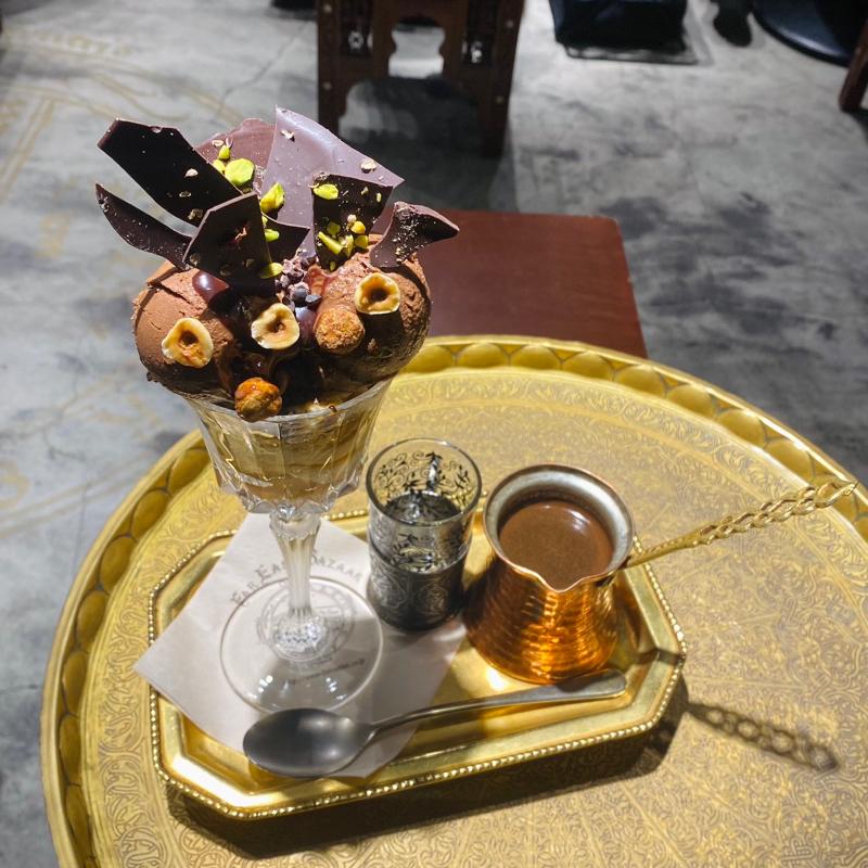 アリバカカオとデーツのヴィーガンパフェ(FAR EAST BAZAAR ルミネ新宿店)