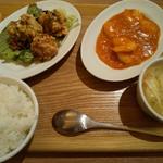 エビチリ&油淋鶏セット(西安餃子 ビーンズ赤羽店)