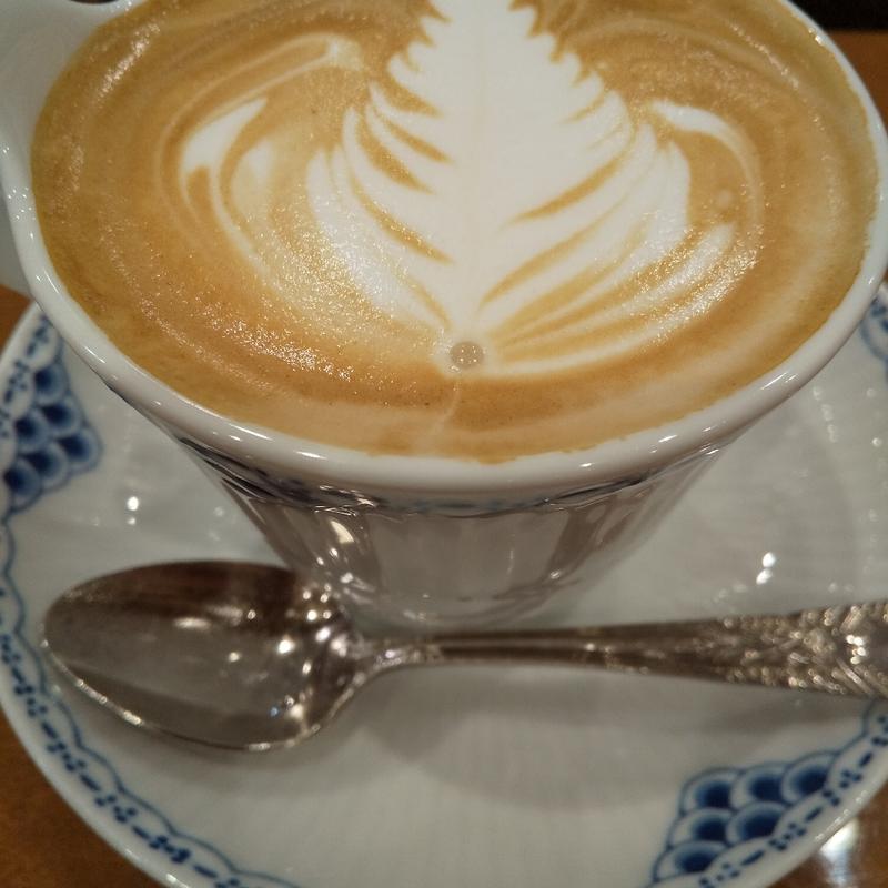カフェラテ(自家焙煎椿屋珈琲店 池上店)