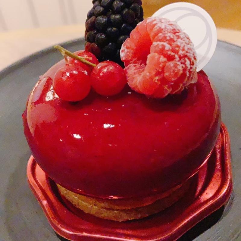 カシスフィズ(PATISSERIE「栞杏1928」)