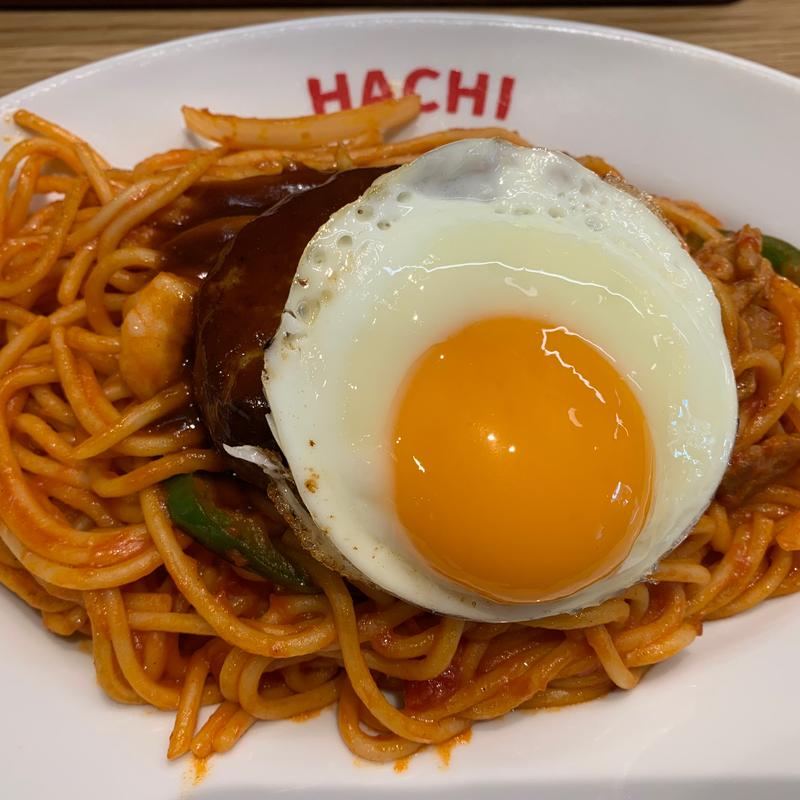 目玉焼きハンバーグナポリタン(MAGO HACHI KITCHEN)