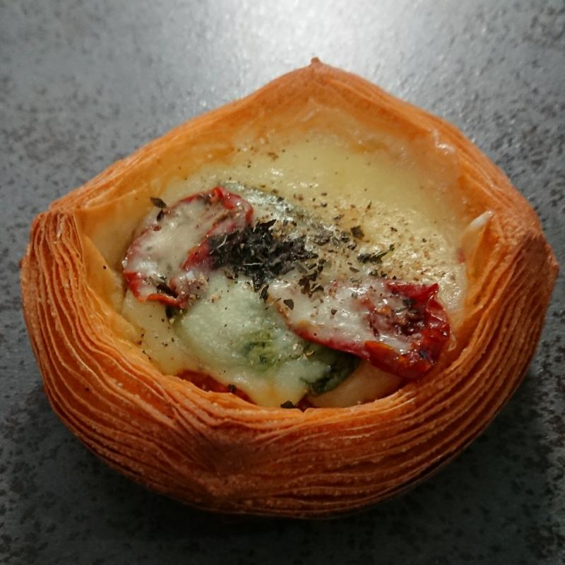 クロワッサン マルゲリータ(製パン 雅)