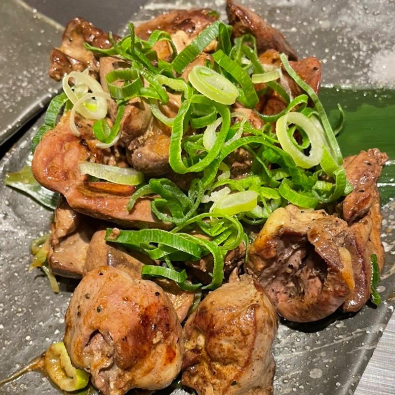 ハツ付きレバー鉄板焼(かしわ 渋谷ヒカリエ店)