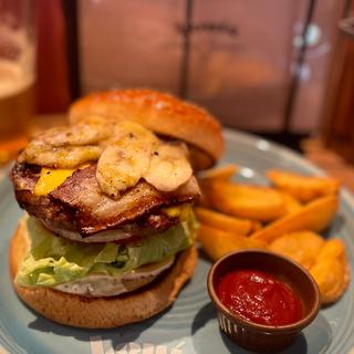 Elvis Presley’s Cheese Burger(Louis Hamburger Restaurant ルイス ハンバーガーレストラン)