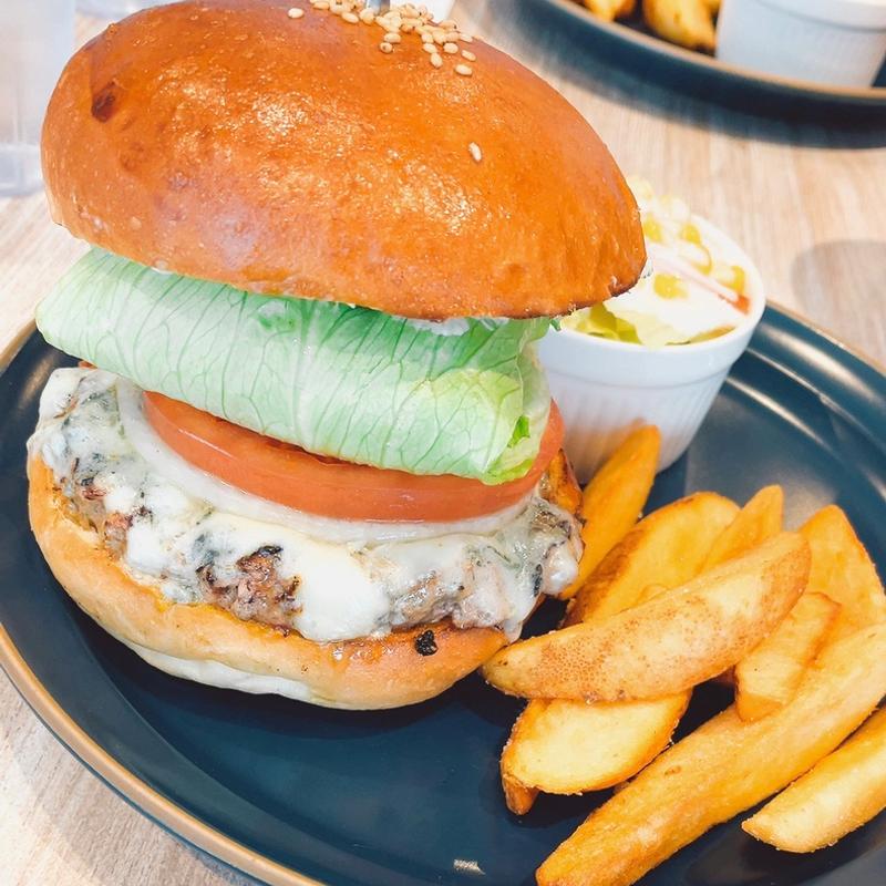 ゴルゴンゾーラバーガー(Sims Lane Burger Stand (シムスレーンバーガースタンド))