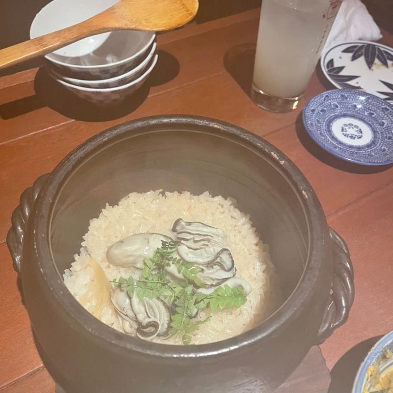 牡蠣の炊き込みごはん(酒場トやさいイソスタンド)