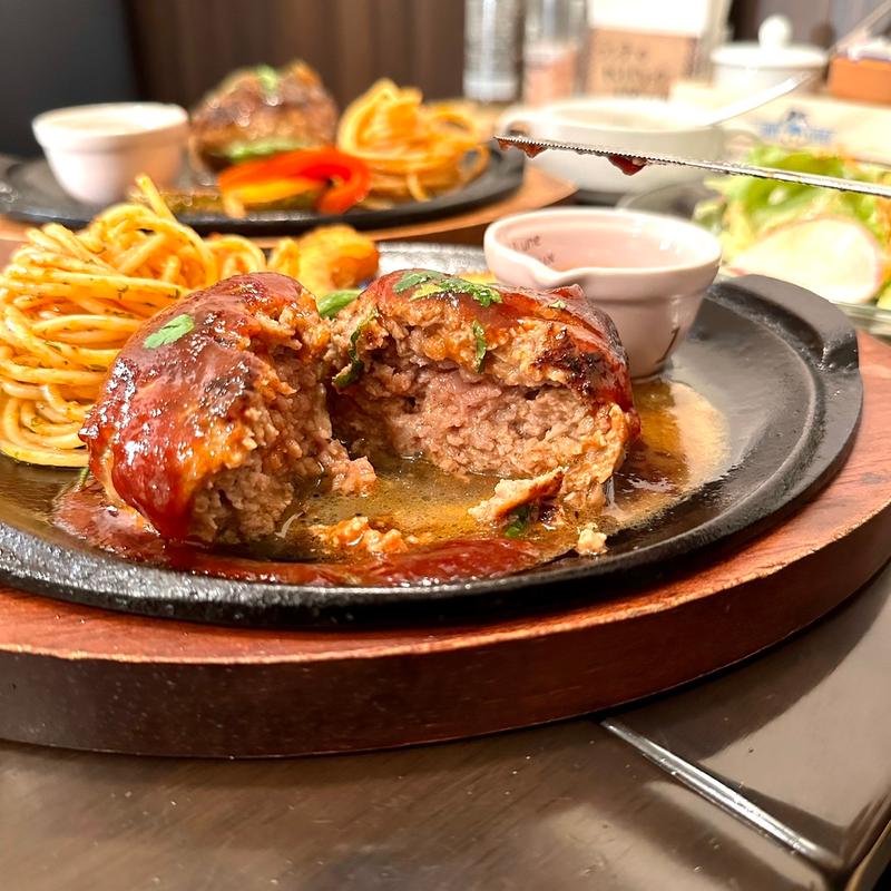 鉄板ハンバーグ(カフェ ポテマル食堂)