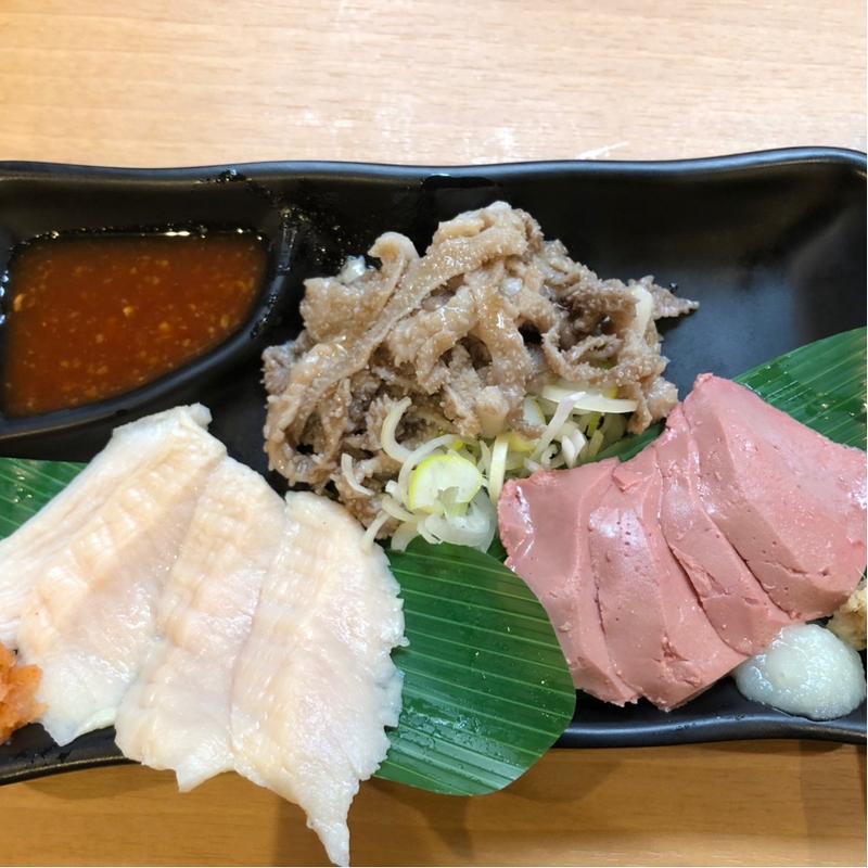 牛冷製三点盛(四文屋 ジャンジャン横丁店)