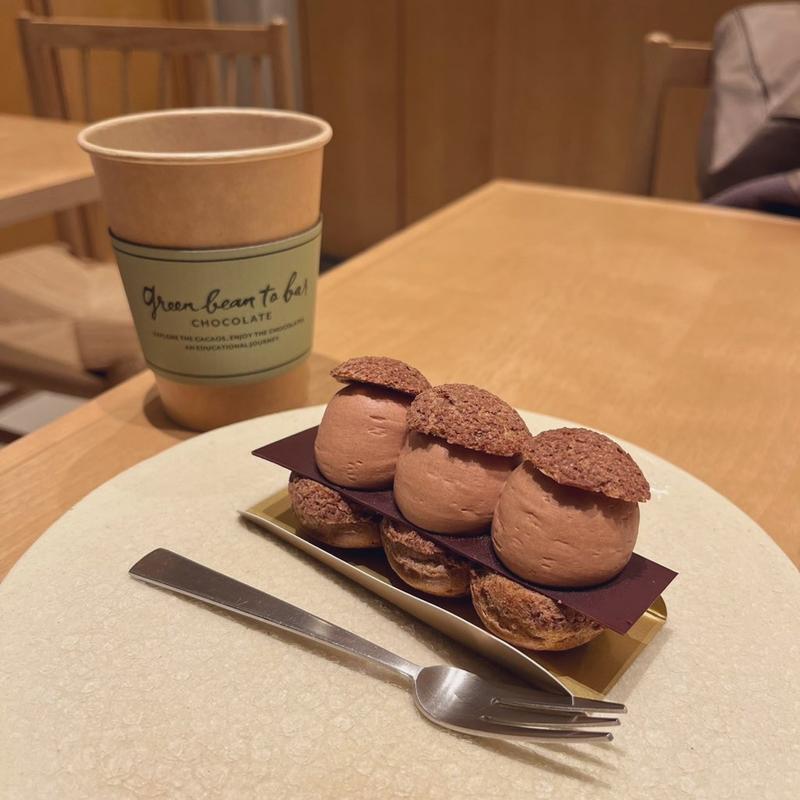エクレア(green bean to bar CHOCOLATE 日本橋店)