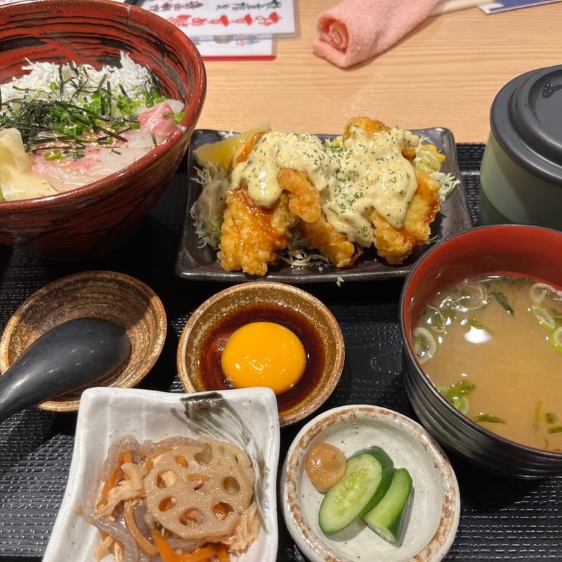 愛媛 宇和島風 真鯛丼 釜揚げシラスのせ 鶏天南蛮付(中野 食堂 髙ひろ)