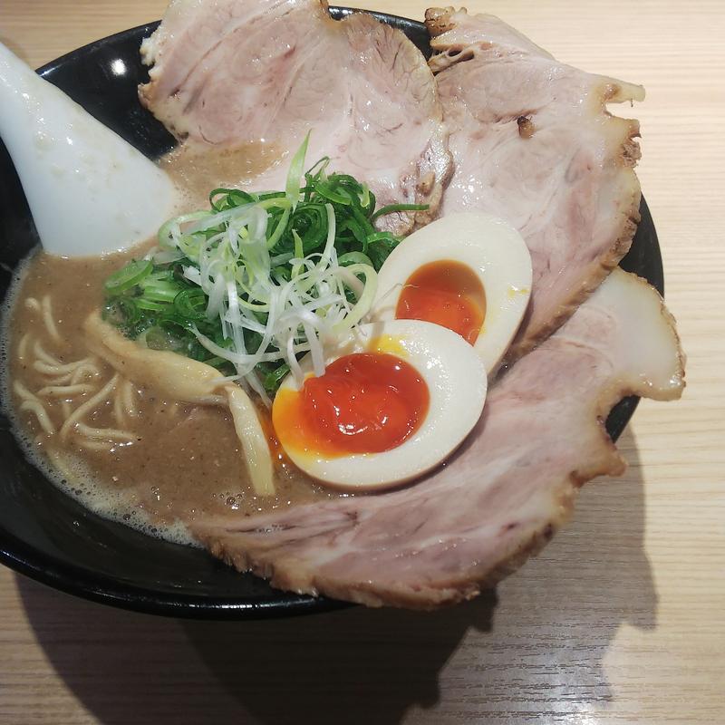 特製豚骨魚介らーめん(らーめん 伊藝 （ラーメン イゲイ）)